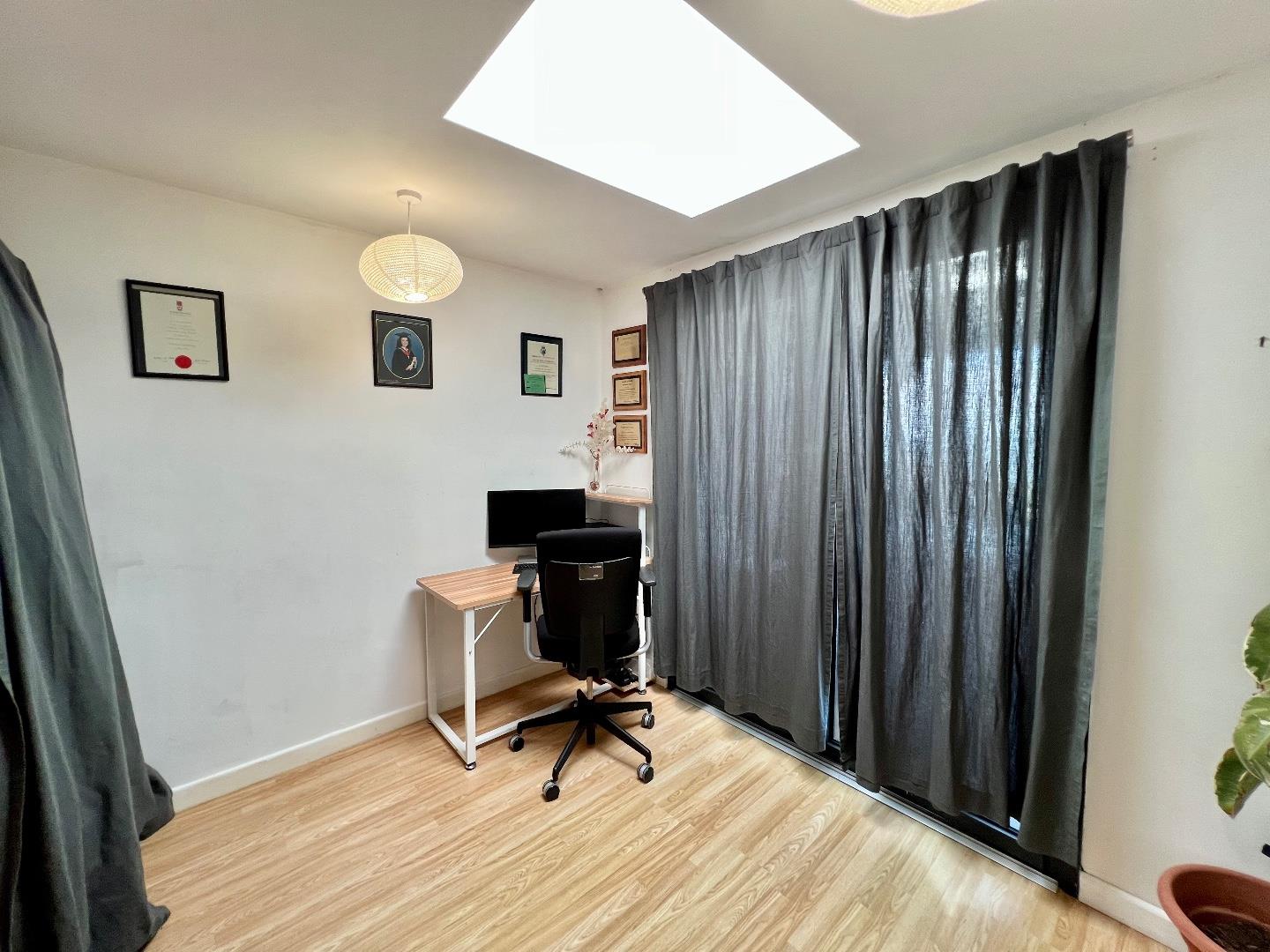 Marine Drive, Ogmore-By-Sea, Vale of Glamorgan, CF32 0PJ